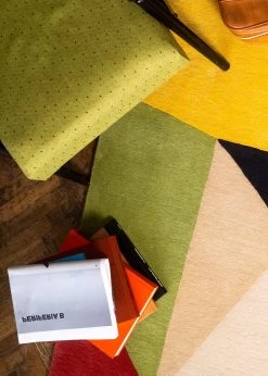 Tapis Tufté - Grandma -Vêtements De Mode 14 min