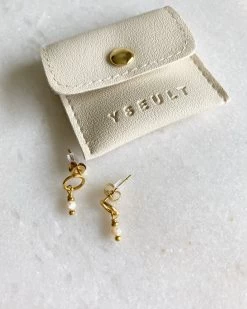 Boucles D'oreilles Georges -Vêtements De Mode 2E2130FB E912 416B BBF7 6A2B09D6AB0F