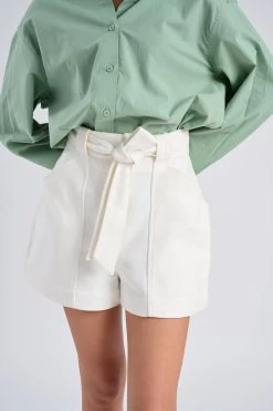 Short Droit Ceinturé -Vêtements De Mode NOMADIYA2347