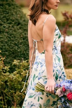 Robe Manuela - Fleurs Bleues -Vêtements De Mode PAUEME I ROBE I Robe Manuela Fleurs bleues 1681983362