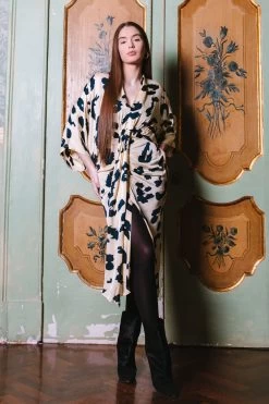 Orga Maxi Dress - Panther Navy -Vêtements De Mode Poppy AW23 2 408be2bc 1286 4847 b2b4 7c6de02a3a27