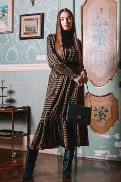 Isadora Maxi Dress - Lola Kaki -Vêtements De Mode Poppy AW23 4 d9f88669 38e3 42b1 8e65 7390dcd2d31a