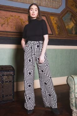 Quea Pants - Lola Black -Vêtements De Mode Poppy AW23 5 0ccafbc0 1a30 40a4 99e9 fad1a6d1e85e