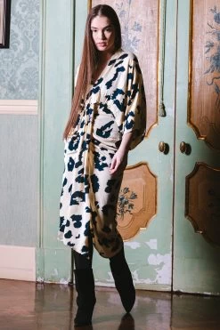 Orga Maxi Dress - Panther Navy -Vêtements De Mode Poppy AW23 7 1b6f55d2 3e3f 4b2b bcf4 f864b1279afa