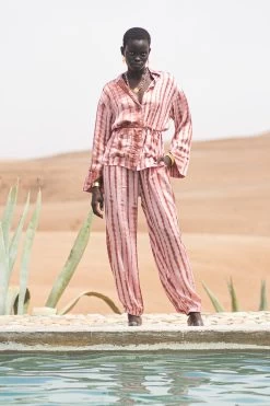 Joel Pant - Tie & Dye Powder 11 Joel Pant - Tie & Dye Powder -Vêtements De Mode Poppy SS23 a5a3a293 de5d 40c5 9489 5ee274bf953d