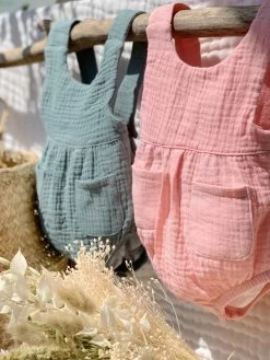 Barboteuse La Prairie - Vert Eucalyptus - À Personnaliser -Vêtements De Mode barboteuse la prairie vert eucalyptus body barboteuses maison pioline 317772