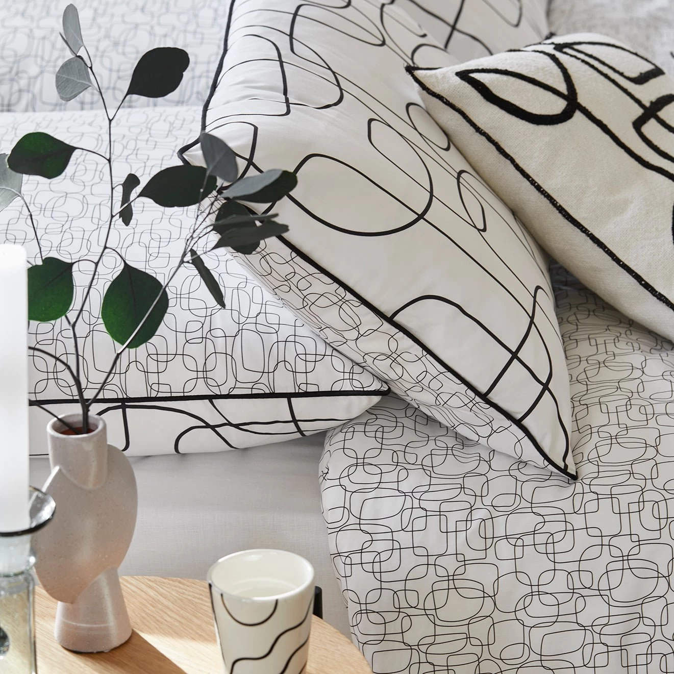 Housse De Couette Ariana - Blanc Et Noir 5 Housse De Couette Ariana - Blanc Et Noir – Image 3