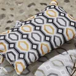 Housse De Coussin Bartolo Gris Et Ocre -Vêtements De Mode housse de coussin BARTOLO 006614 GJ CM hover