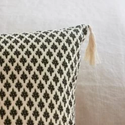 Housse De Coussin Sanjay Ecru Et Gris Graphite -Vêtements De Mode housse de coussin SANJAY 007917 NG C1 3