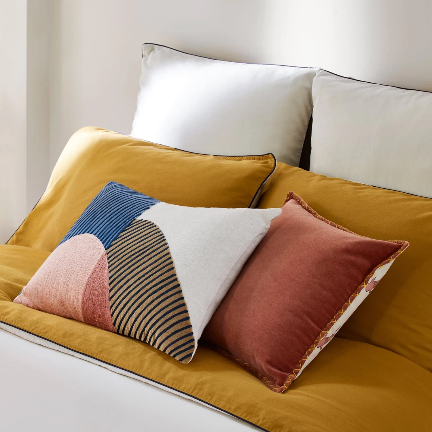Lot De 2 Taies D'Oreiller Aden Sable Blanc Et Moutarde 6 Lot De 2 Taies D'Oreiller Aden Sable Blanc Et Moutarde – Image 4