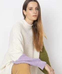 Pull Minimalist - Blanc -Vêtements De Mode valentinewitmeurlab eshop minimalist 3 8b7bfb2c a4a4 4a4f b80d 433a481d91f5